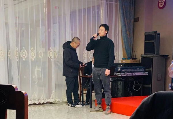 半岛真人体育
聚餐33